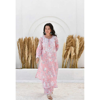 House of Chikankari Kamilah Chikankari Mulmul Straight Kurta (Set of 2)