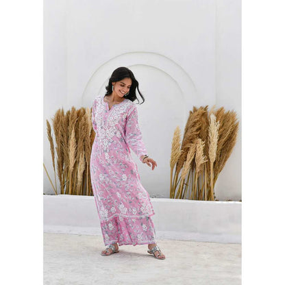 House of Chikankari Kamilah Chikankari Mulmul Straight Kurta (Set of 2)