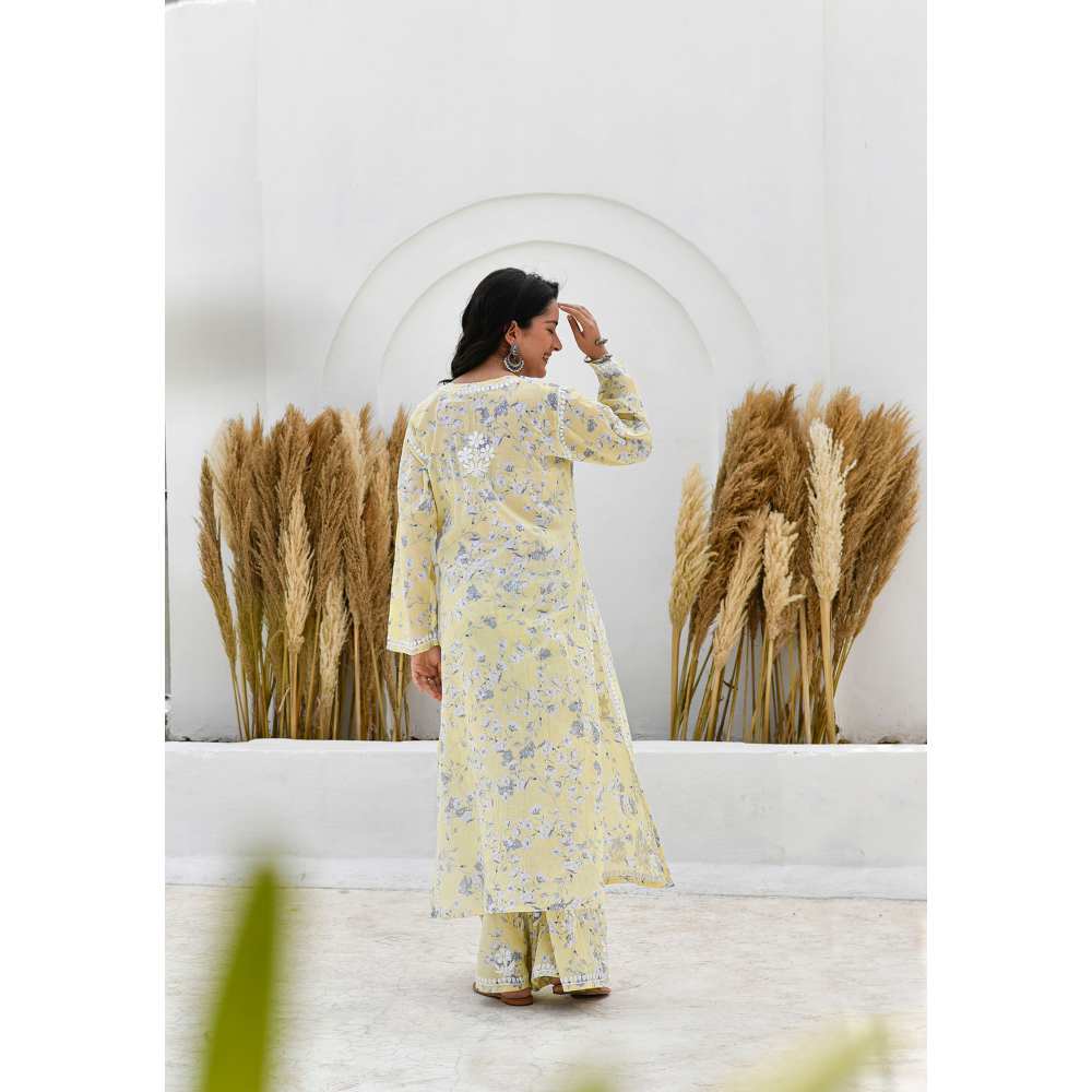 House of Chikankari Kamilah Chikankari Mulmul Straight Kurta (Set of 2)