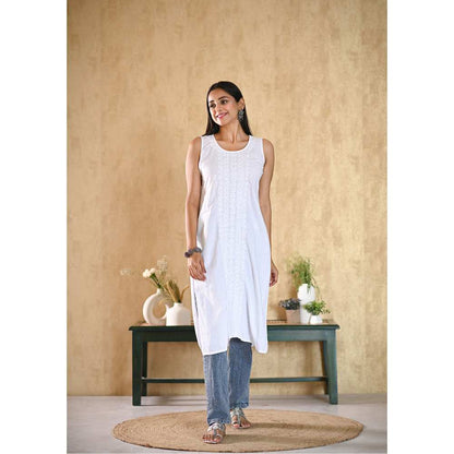 House of Chikankari Tiraq Chikankari Cotton Sleeveless Straight Kurta
