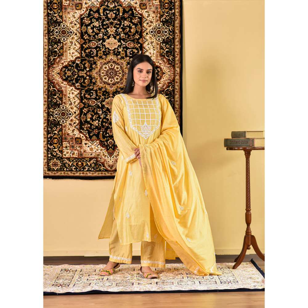 House of Chikankari Rawiya Chikankari Chanderi Straight Kurta with Dupatta (Set of 4)