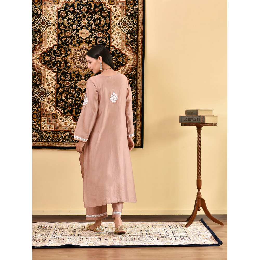 House of Chikankari Rawiya Chikankari Chanderi Straight Kurta with Dupatta (Set of 4)