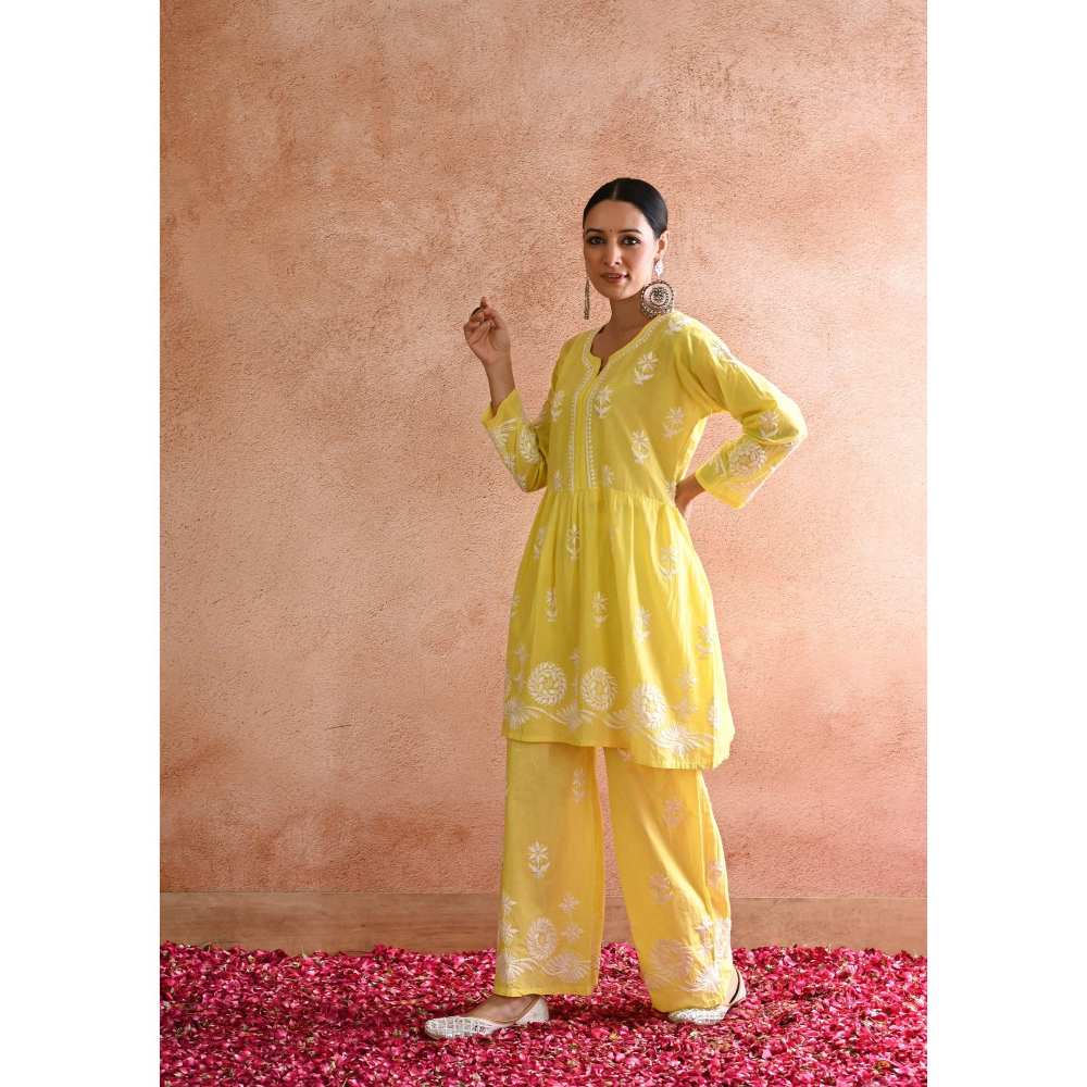 House of Chikankari Hoor Chikankari Cotton Short Kurta - Yellow (Set of 2)