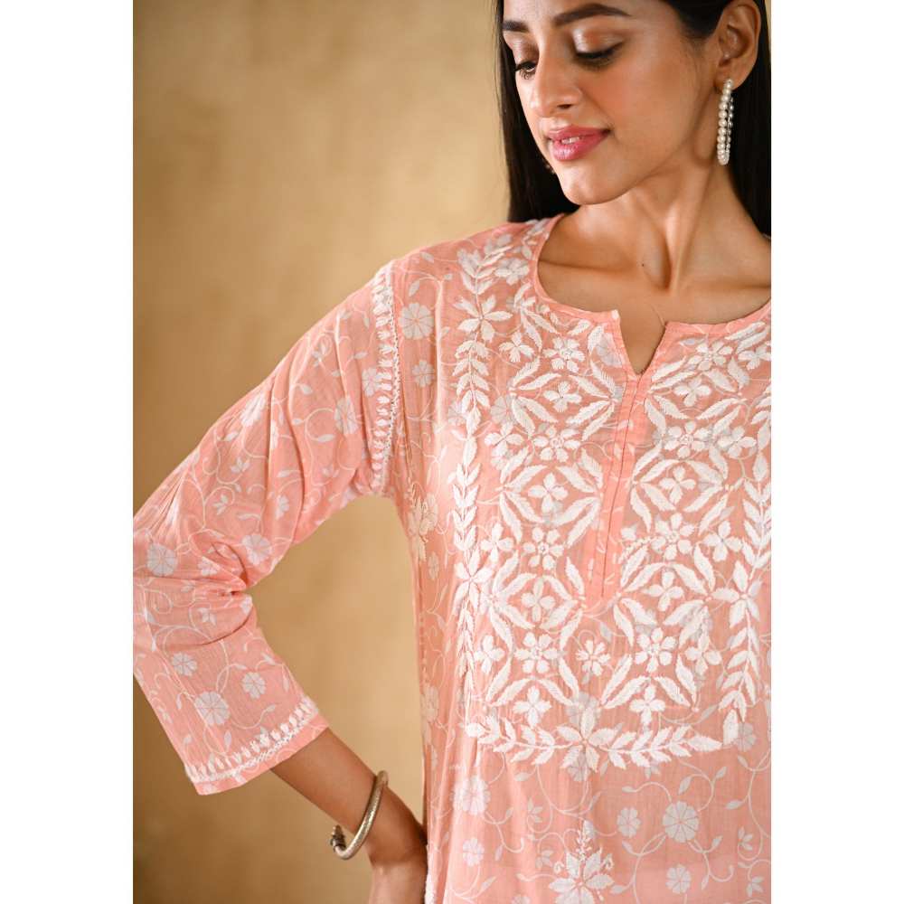 House of Chikankari Nur Chikankari Mulmul Straight Kurta - Peach