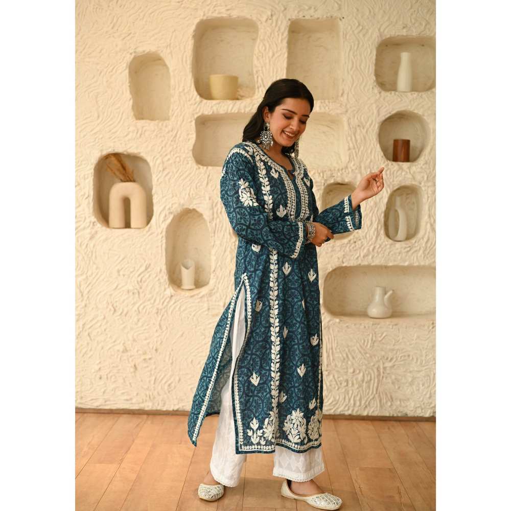 House of Chikankari Aidah Chikankari Mulmul Straight Kurta - Navy Blue