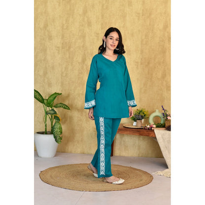 House Of Chikankari Muhsina Chikankari Cotton Short Green Co-Ord (Set of 2)