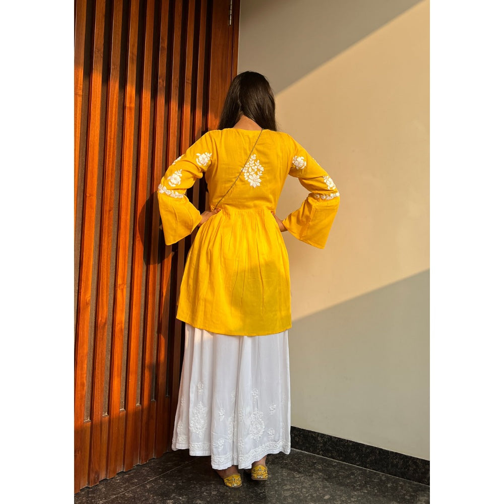 House of Chikankari Dania Chikankari Cotton A-Line Short Kurta