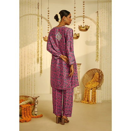 House of Chikankari Pink Zehna Chikankari Crepe Straight Short Kurta with Pant (Set of 2)