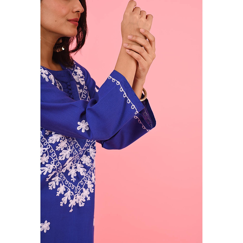 House of Chikankari Zinia Embroidered Cotton Straight Kurta Blue