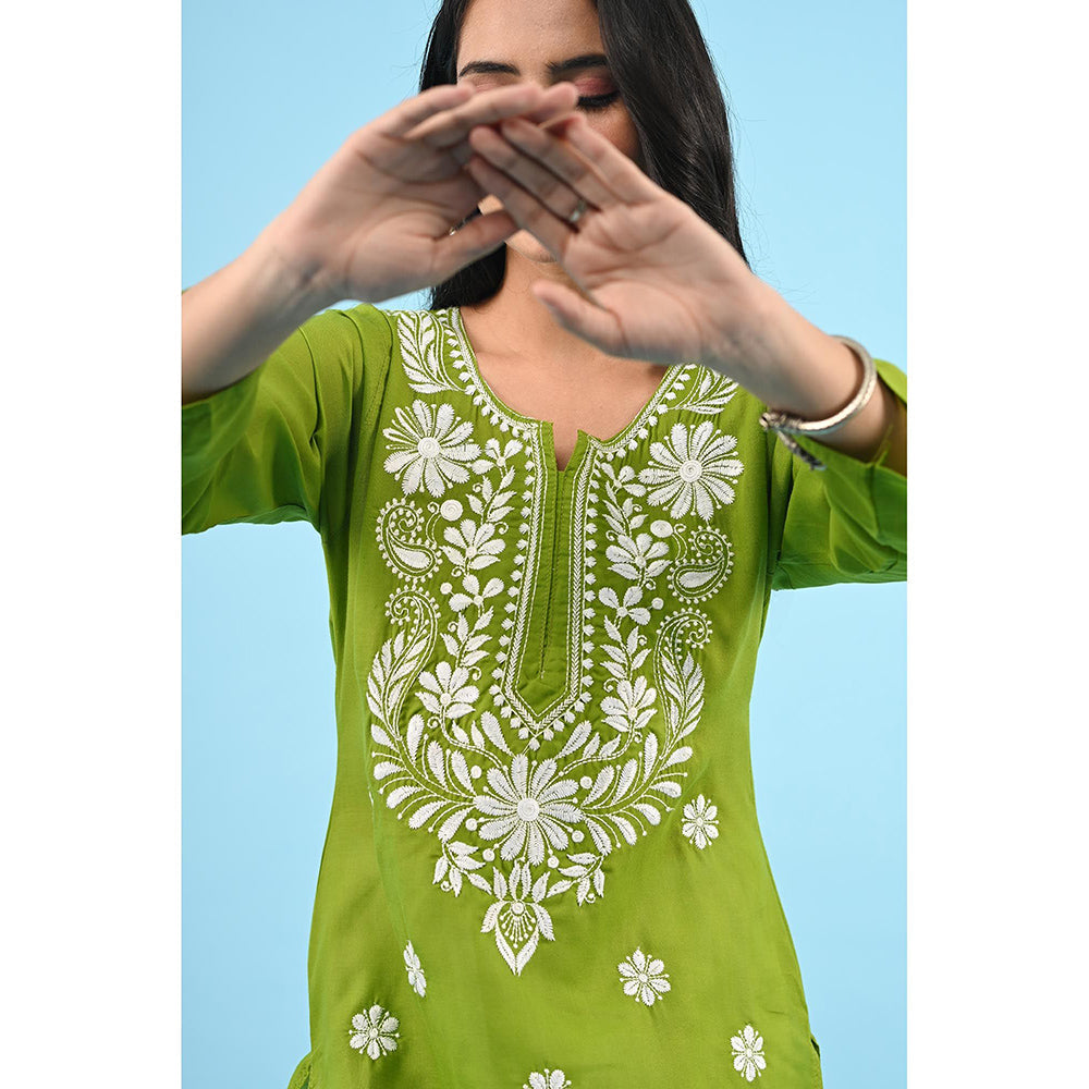 House of Chikankari Zinia Embroidered Cotton Straight Kurta Green