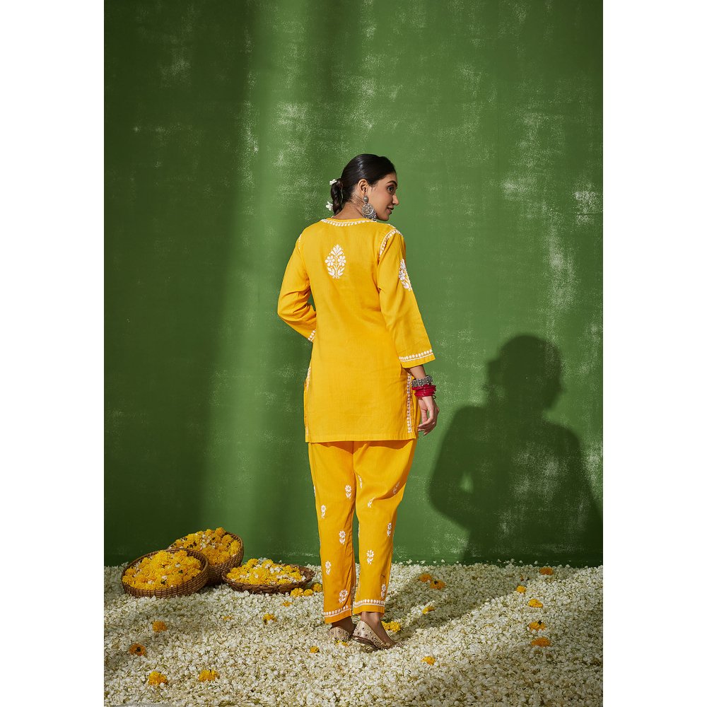 House of Chikankari Nadira Chikankari Cotton Short Kurta with Pants (Set of 2)