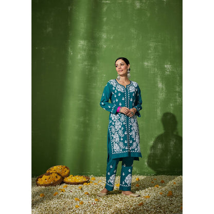 House of Chikankari Samreen Chikankari Cotton Straight Kurta Green (Set of 2)