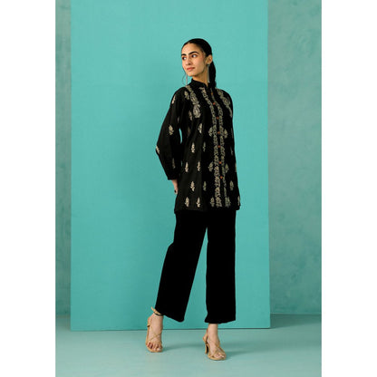 House of Chikankari Chandni Chikankari Mulmul Straight Black Shirt