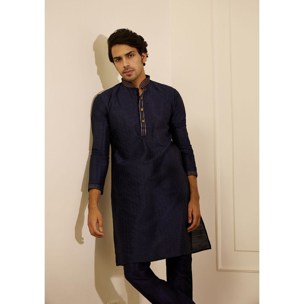 House of Chikankari Rashid Silk Straight Men Kurta with Pyjama (Set of 2)