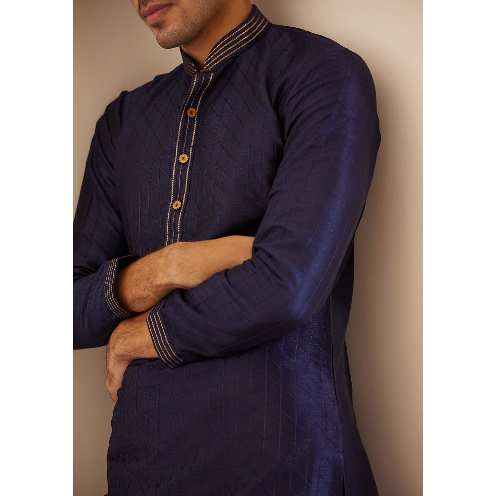 House of Chikankari Rashid Silk Straight Men Kurta with Pyjama (Set of 2)