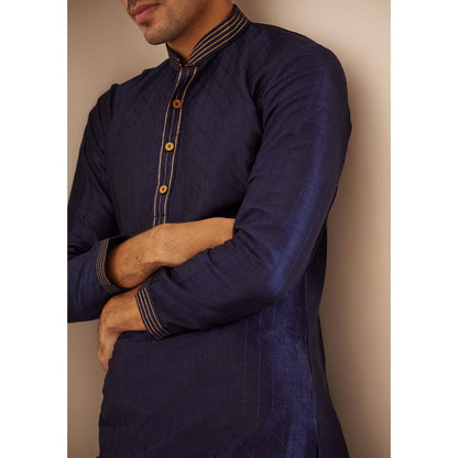 House of Chikankari Rashid Silk Straight Men Kurta with Pyjama (Set of 2)