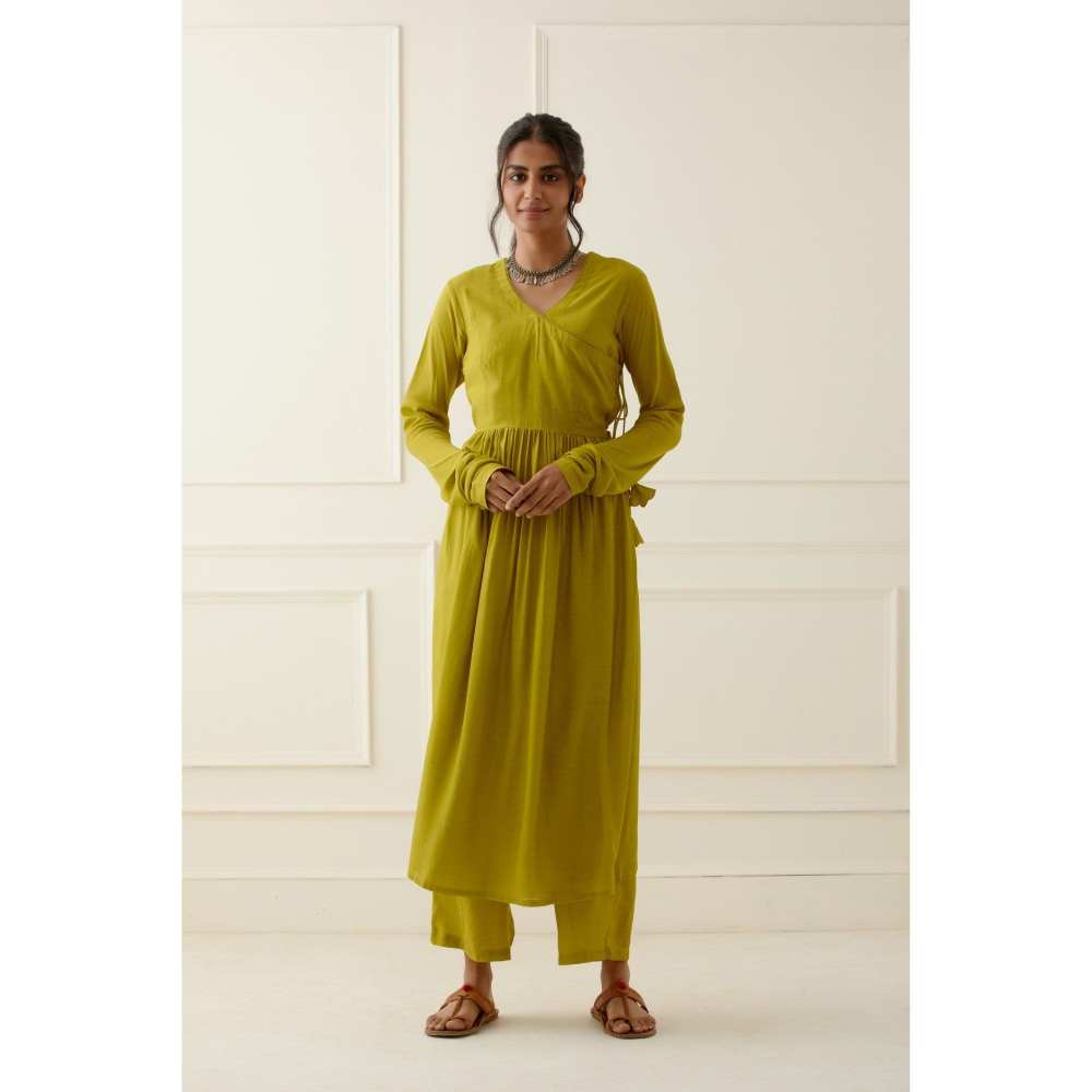 Ikshita Choudhary Parrot Green Kurta Lace Detailing