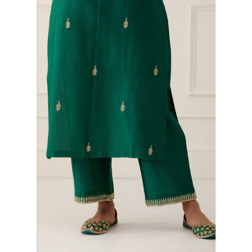 Ikshita Choudhary Green Embroidered Pallazo