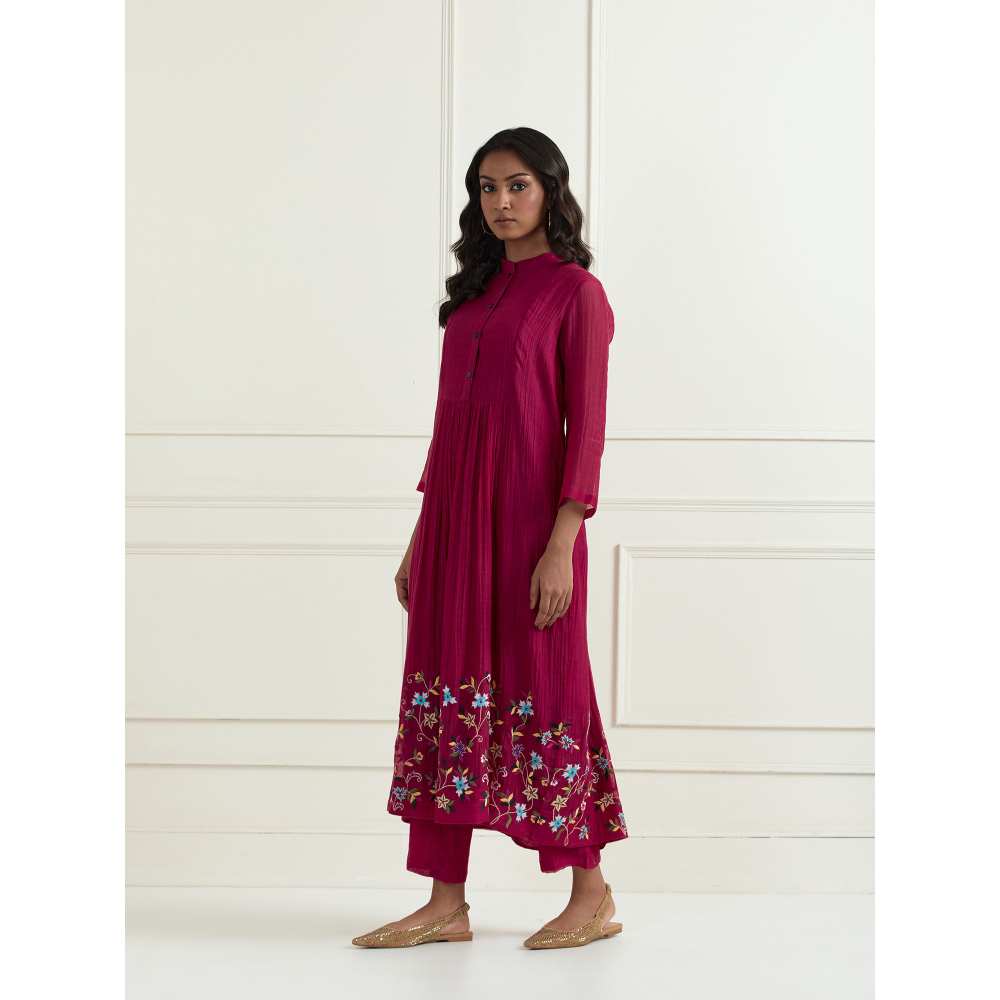 Ikshita Choudhary Magenta Hand Embroidered Chanderi Kurta with Pants (Set of 2)