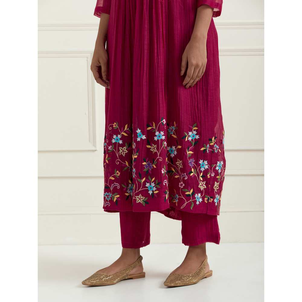 Ikshita Choudhary Magenta Hand Embroidered Chanderi Kurta with Pants (Set of 2)