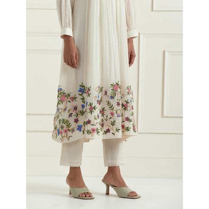 Ikshita Choudhary White Hand Embroidered Chanderi Kurta with Pants (Set of 2)