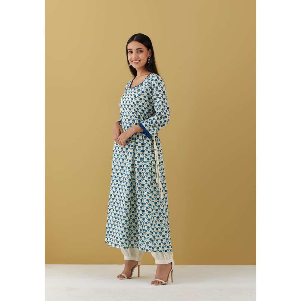 Ikshita Choudhary Blue Block Printed Kurta with Pants (Set of 2)