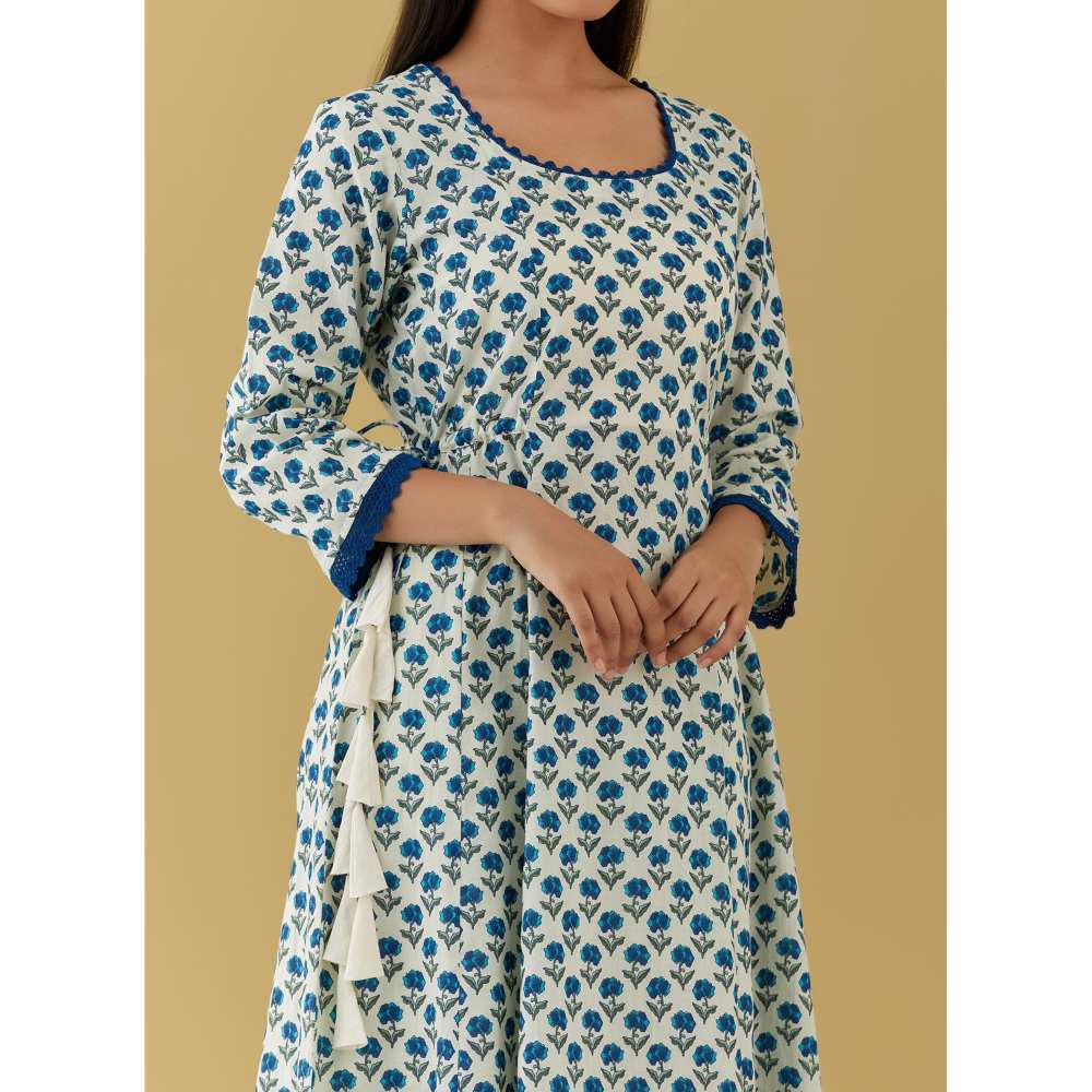 Ikshita Choudhary Blue Block Printed Kurta with Pants (Set of 2)
