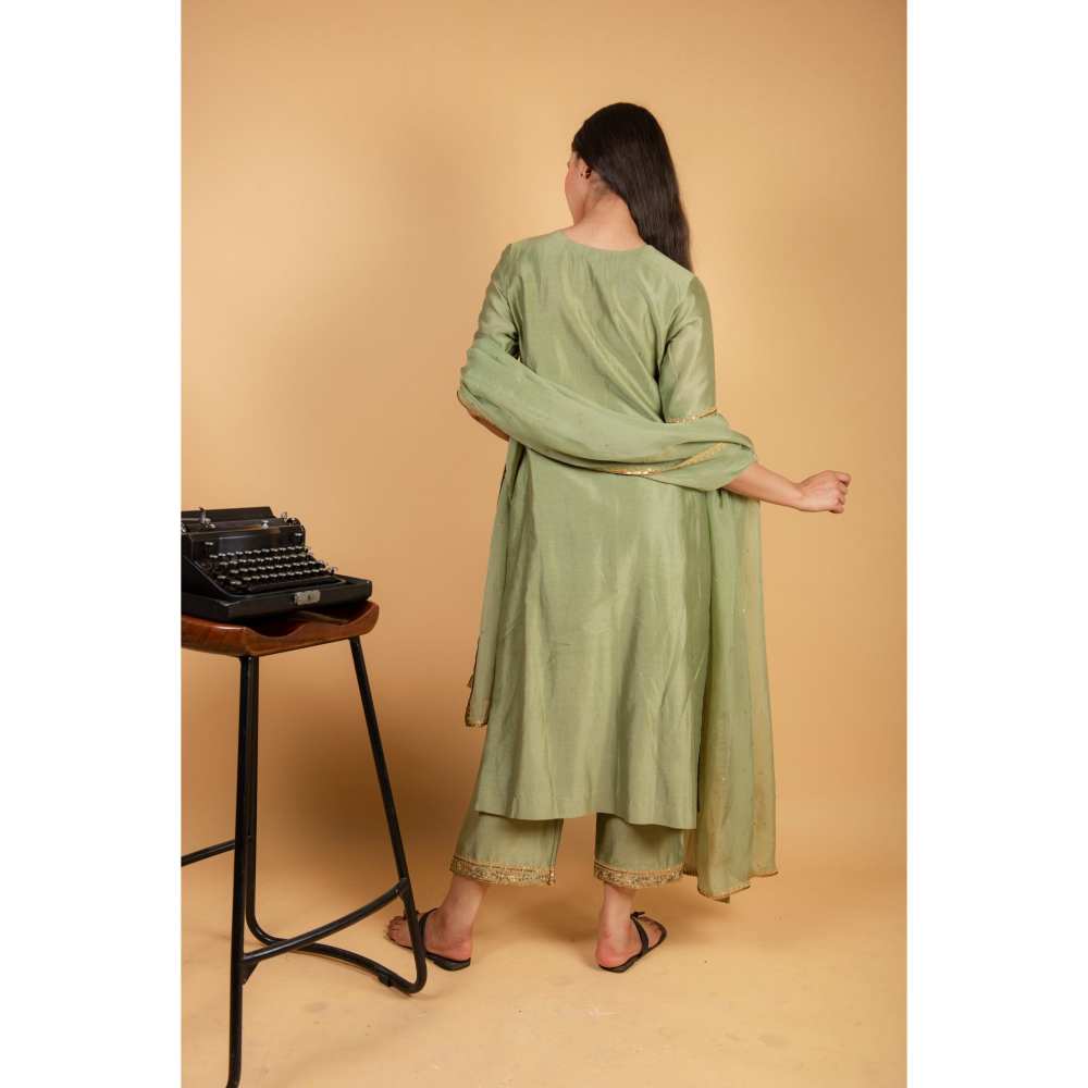 Ikshita Choudhary Pestel Green Kurta (Set of 2)