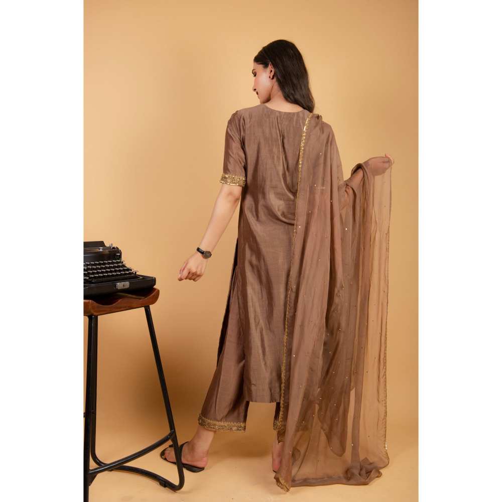 Ikshita Choudhary Brown Kurta (Set of 3)