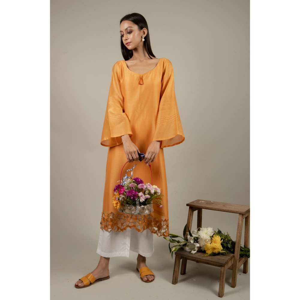 Ikshita Choudhary Yellow Kurta (Set of 2)
