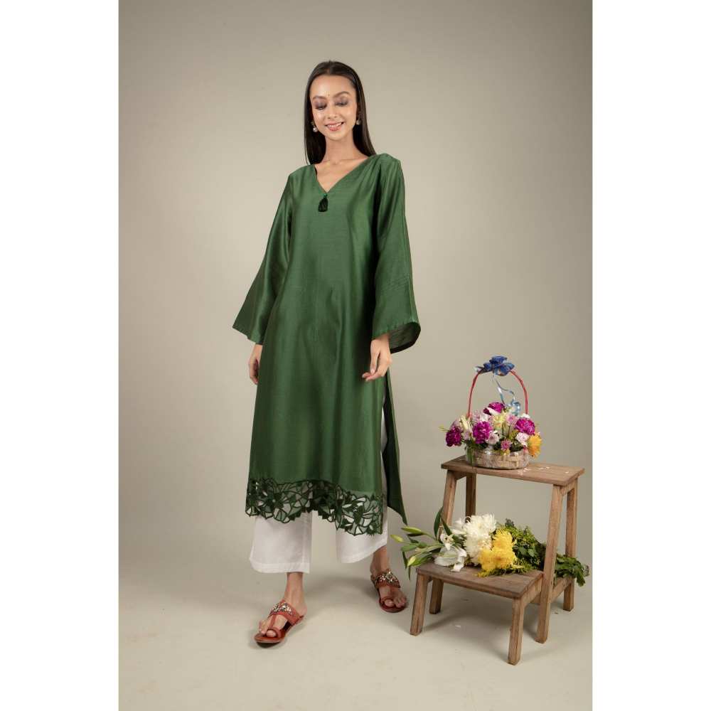 Ikshita Choudhary Green Kurta (Set of 2)