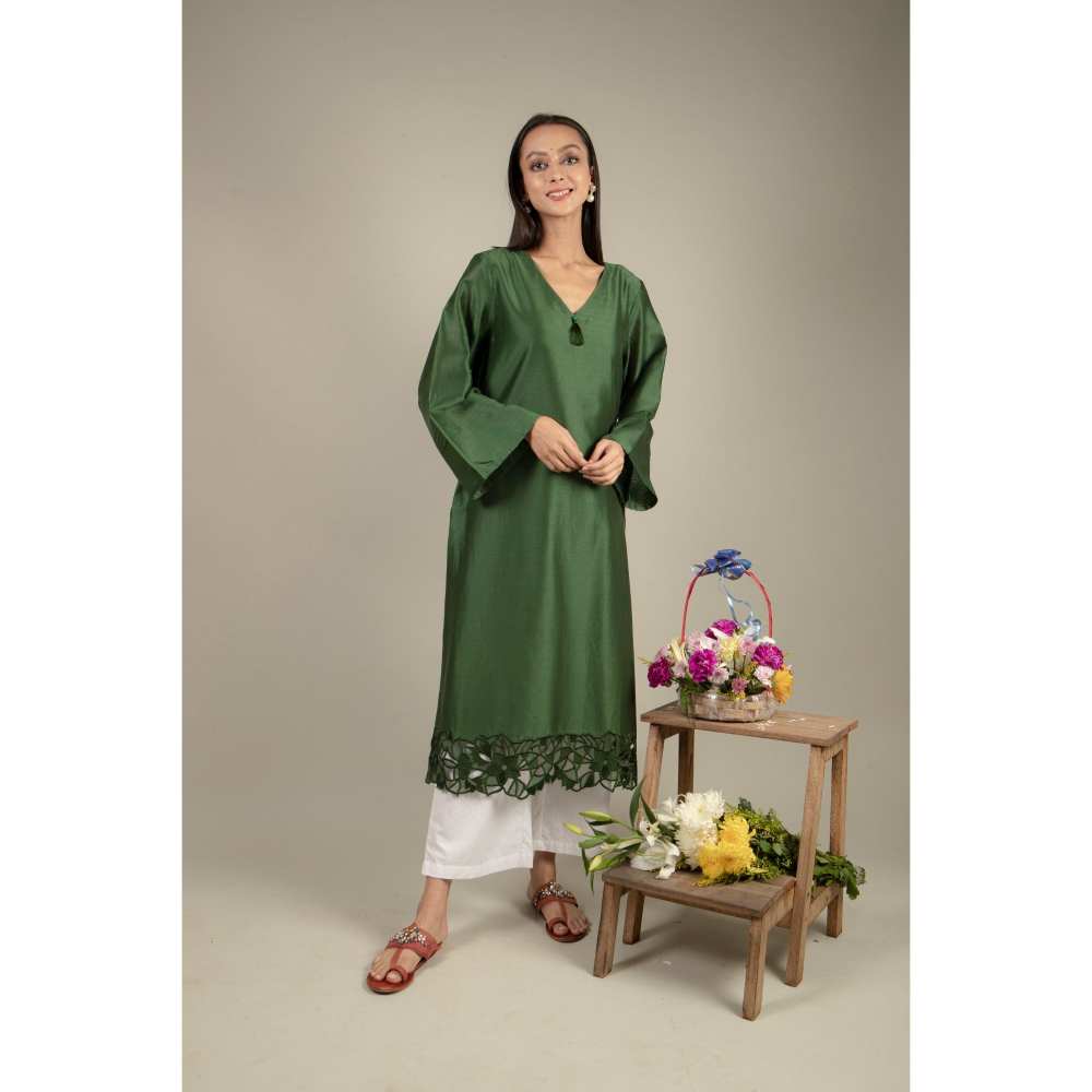 Ikshita Choudhary Green Kurta (Set of 2)