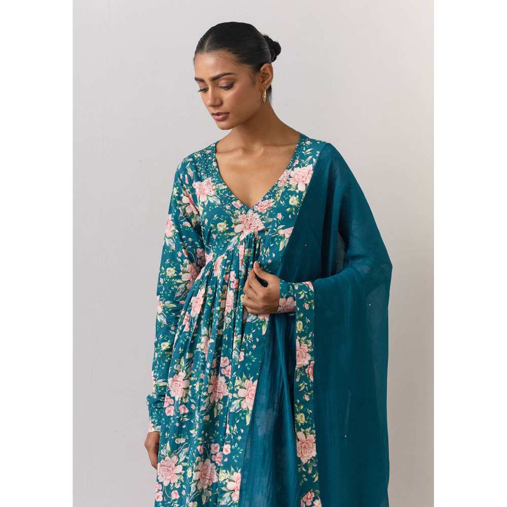 Ikshita Choudhary Green Cotton Printed Kurta With Pants And Dupatta (Set of 3)