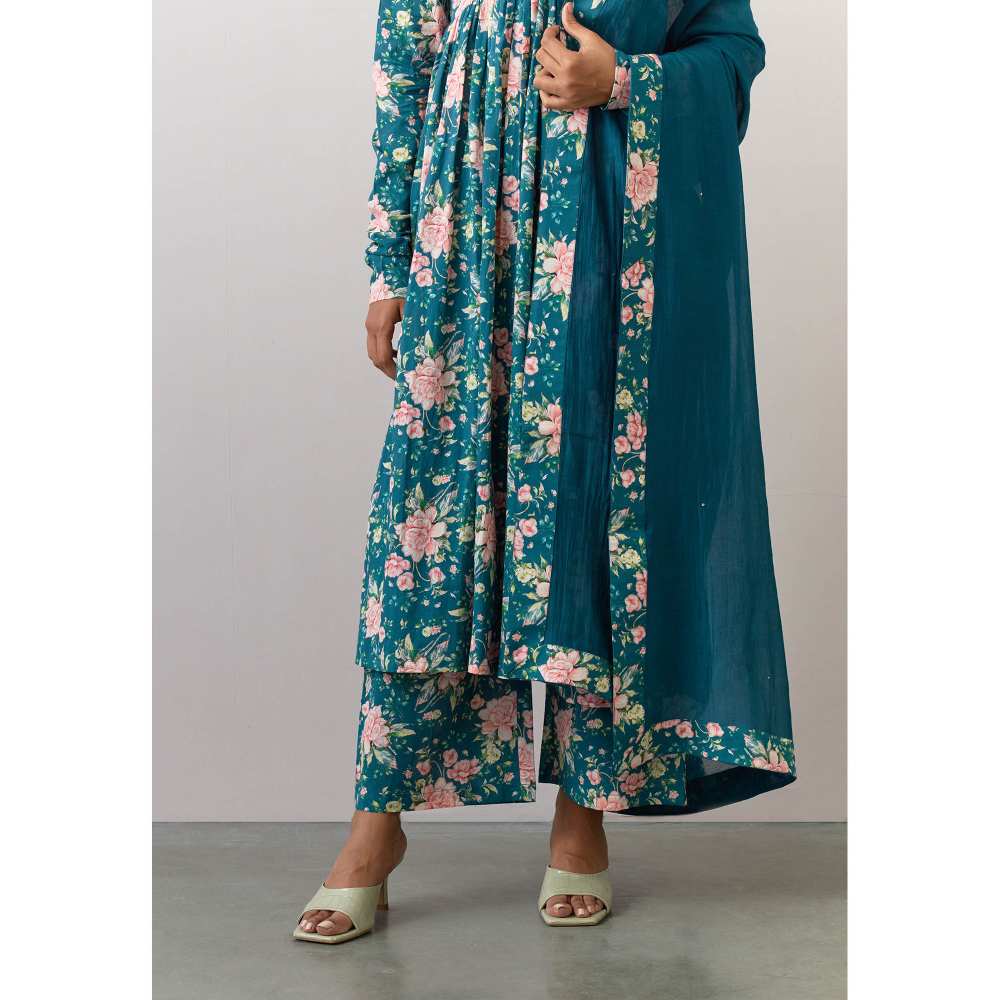 Ikshita Choudhary Green Cotton Printed Kurta With Pants And Dupatta (Set of 3)