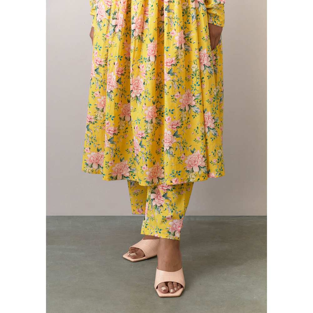 Ikshita Choudhary Yellow Cotton Printed Kurta With Pants And Dupatta (Set of 3)