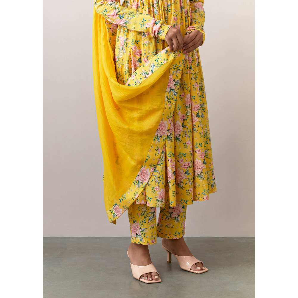 Ikshita Choudhary Yellow Cotton Printed Kurta With Pants And Dupatta (Set of 3)