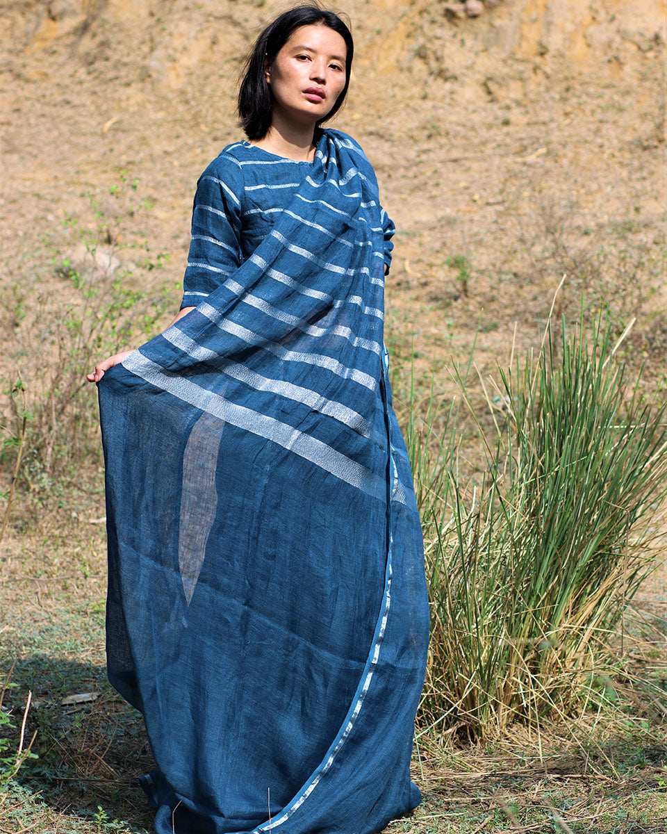 Chidiyaa Blue Linen Saree with Unstitched Blouse