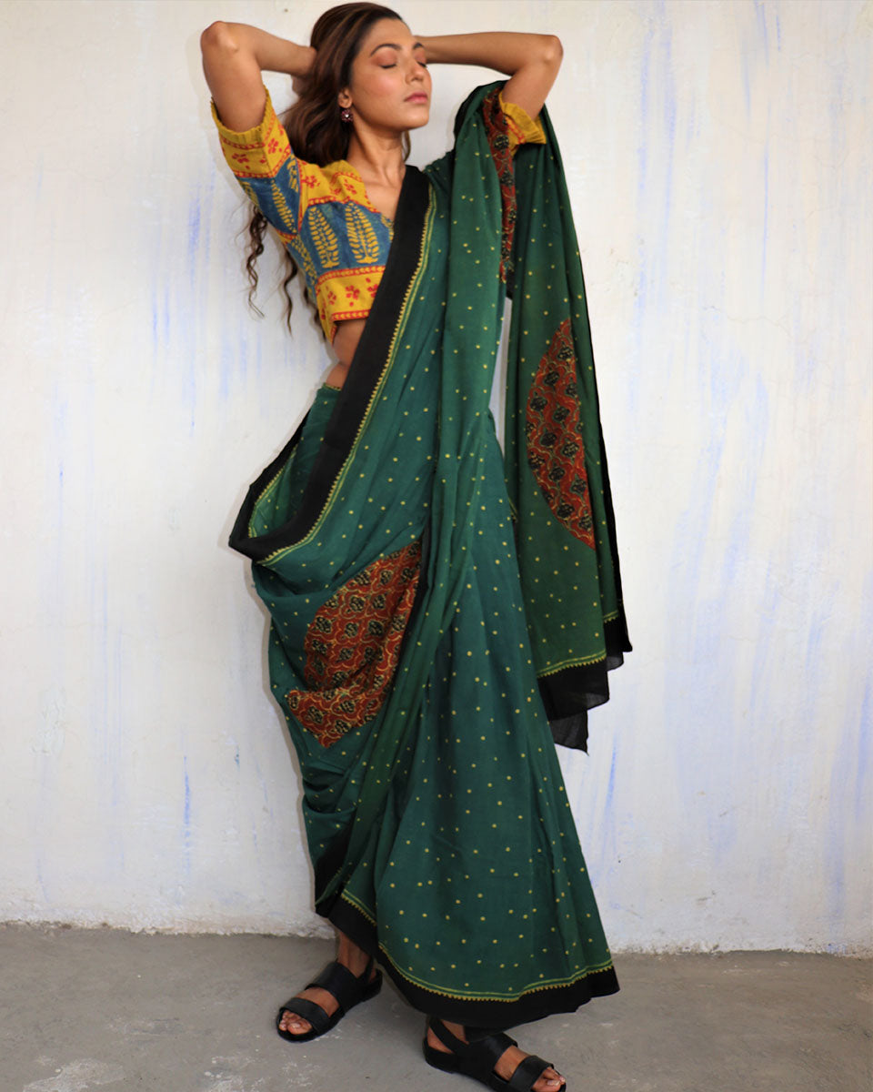 Chidiyaa Green Jarak Natural Dye Saree with Unstitched Blouse