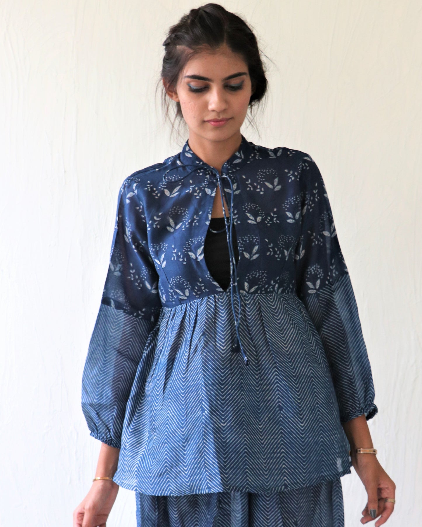 Chidiyaa Indigo Foliage Front Slit Block Printed Chanderi Top - Ubs