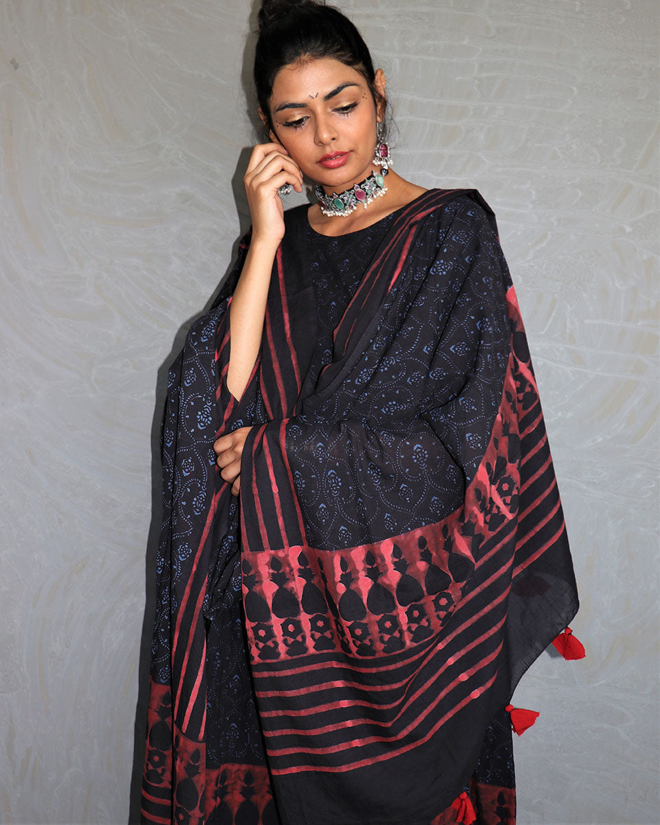 Chidiyaa Black Iris Hand Printed Pure Cotton Dupatta