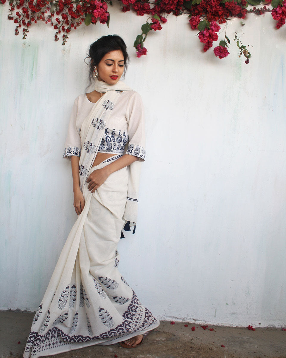 Chidiyaa Ivory Blue Green Block Printed Cotton Mul Saree with Unstitched Blouse
