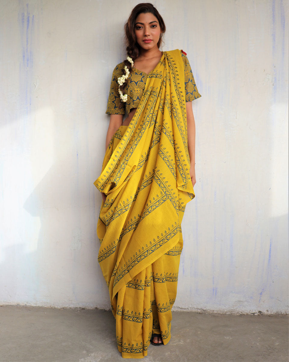 Chidiyaa Yellow Block Printed Cotton Mul Saree God with Unstitched Blouse