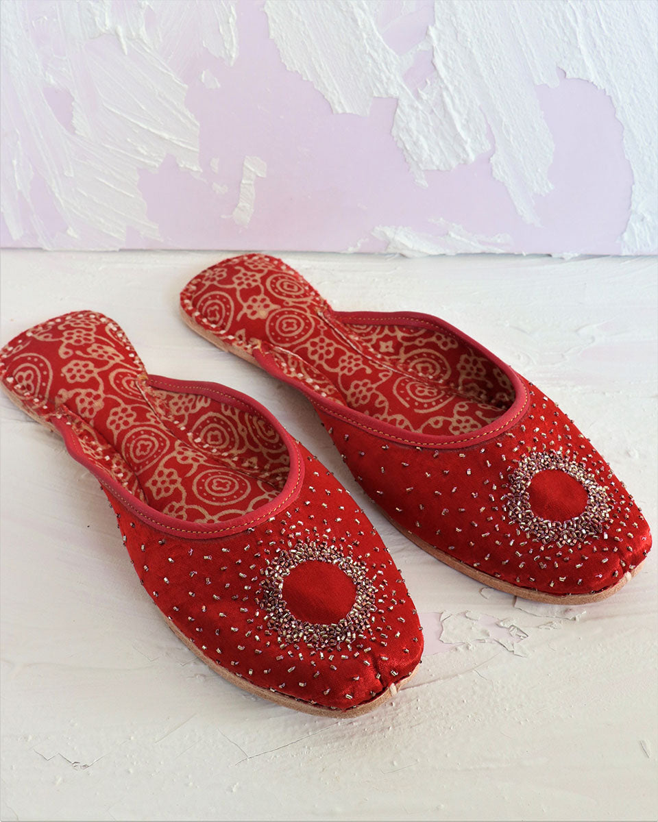 Chidiyaa Red Eclipse Juttis