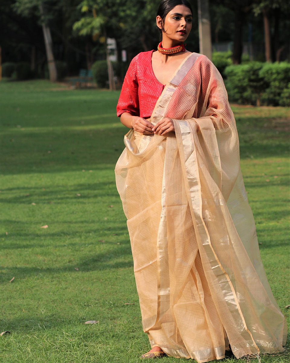 Chidiyaa Beige Handwoven Jamdani Silk Saree with Unstitched Blouse