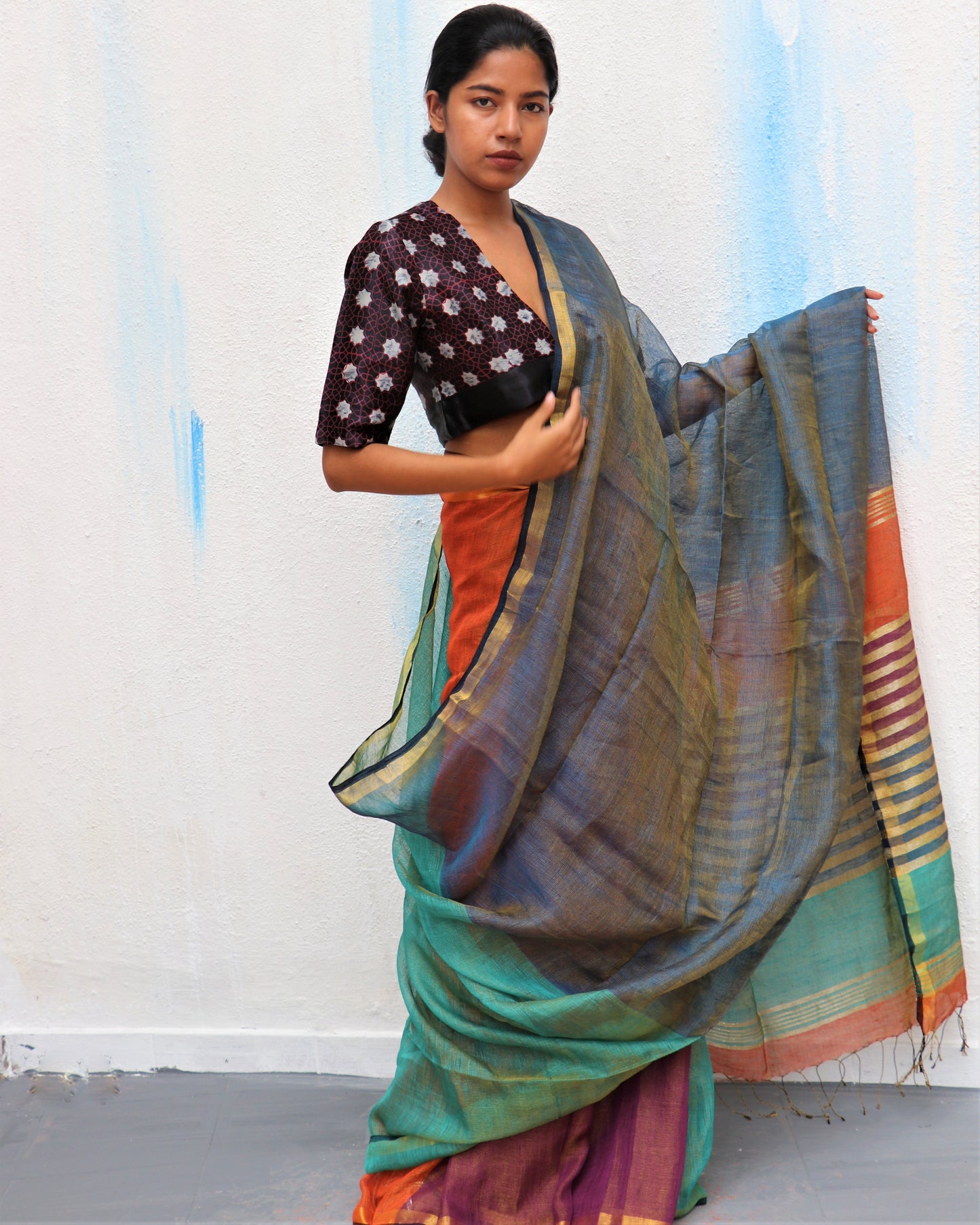 Chidiyaa Naaz Multi-Color Hand Woven Linen Zari Saree with Unstitched Blouse