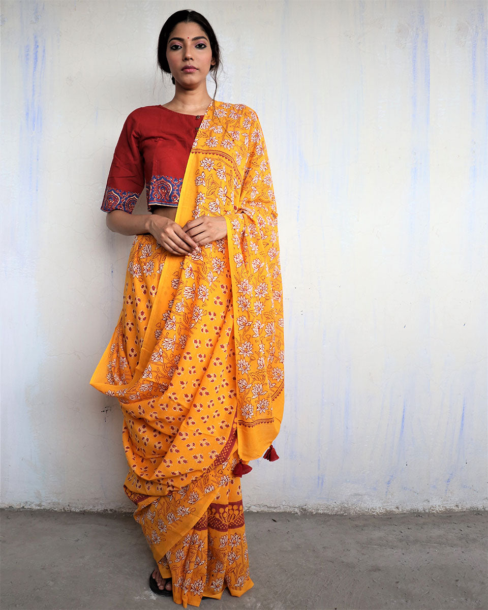 Chidiyaa Yellow Block Printed Cotton Mul Saree God with Unstitched Blouse