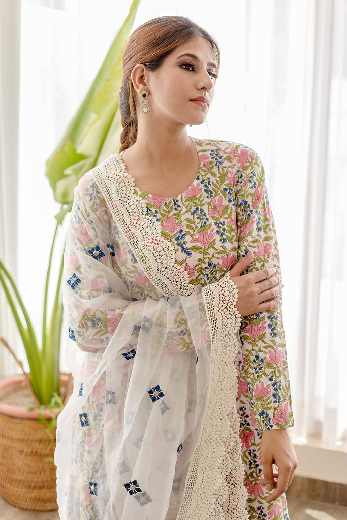 Dahlia White Anarkali Set