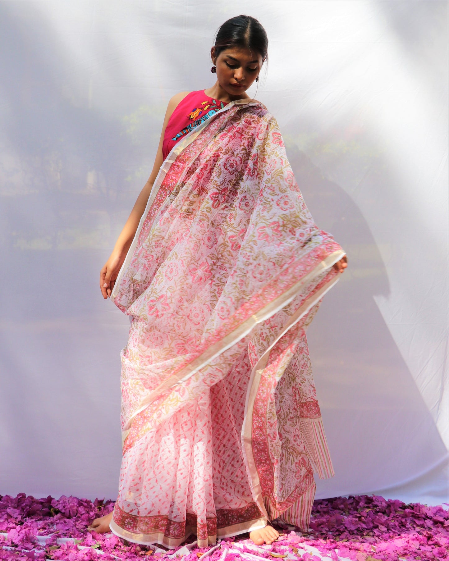 Chidiyaa Floral White Kota Hand Printed Saree with Unstitched Blouse - Fos