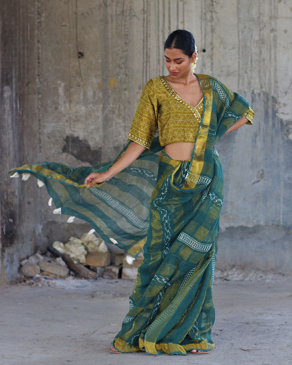 Chidiyaa Green Linen Saree with Unstitched Blouse