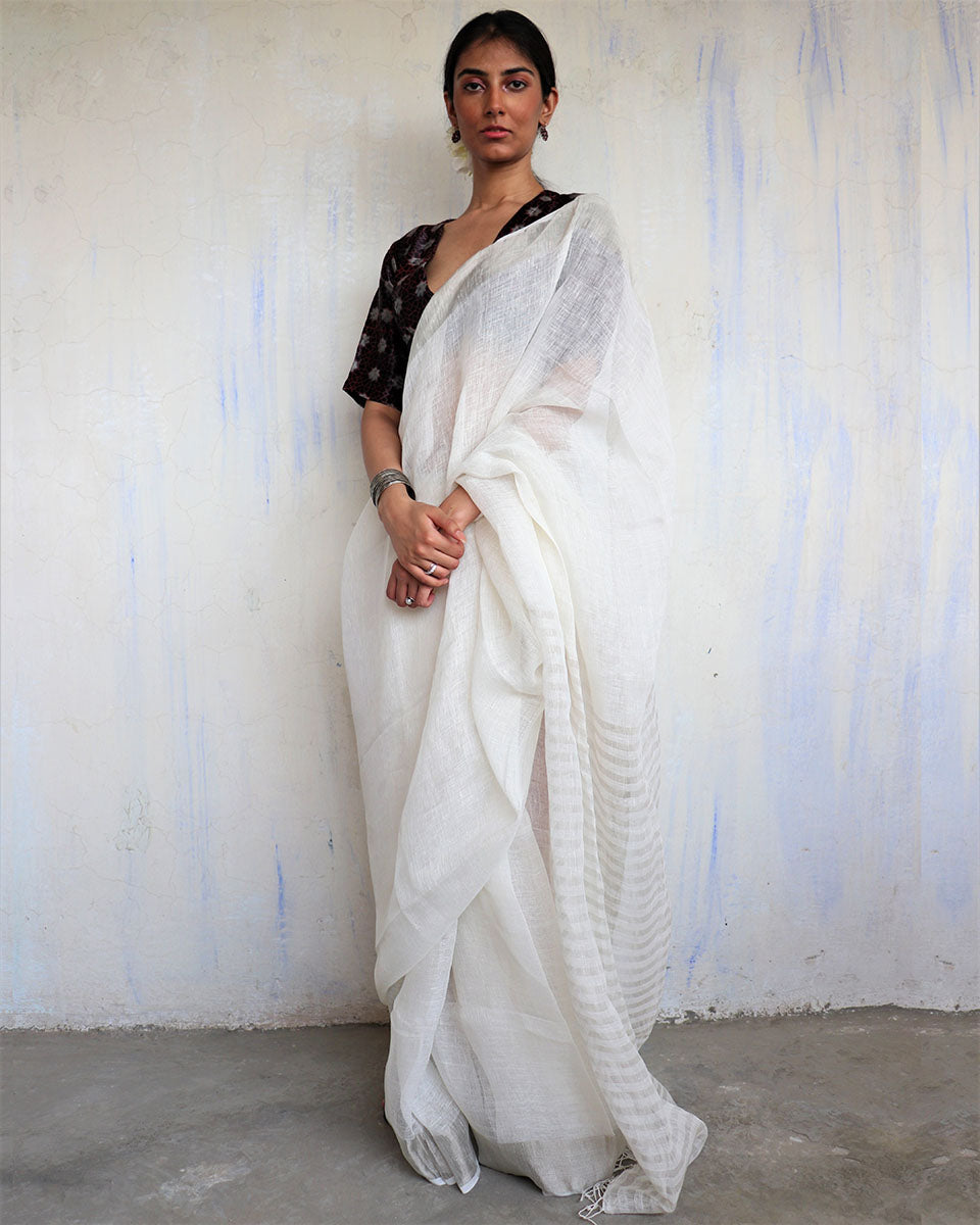 Chidiyaa Meena Pristine White Silver Handwoven Linen Saree